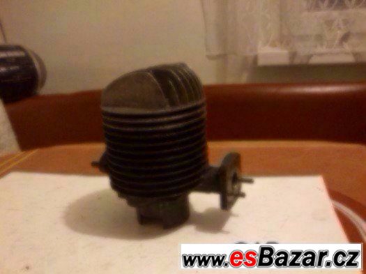 Prodám válec a hlavu ke stabilnímu motoru Domažlice BD-1550 – fotografie 1