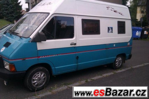 obytný renault – fotografie 4