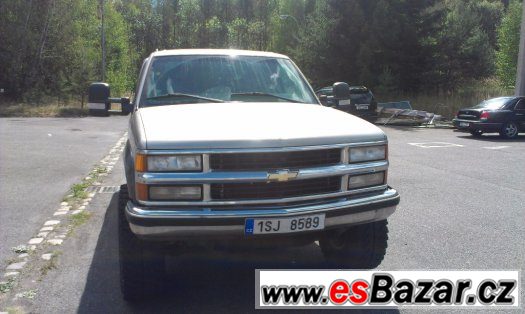 Chevrolet Suburban 2500 – fotografie 3