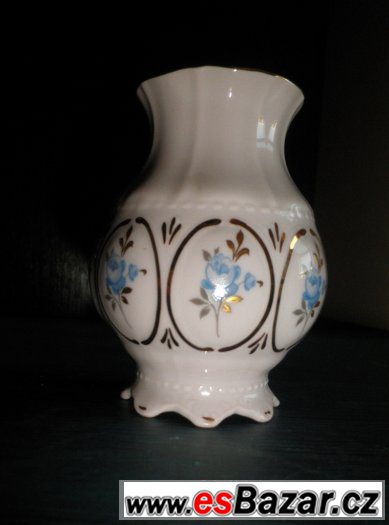 RUŽOVÁ PORCELÁNOVÁ VÁZIČKA – fotografie 1
