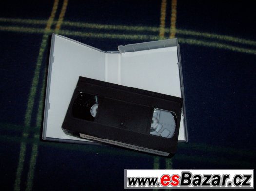 VHS film: Universální voják – fotografie 2