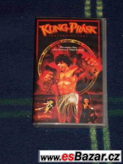 VHS film: Kung prásk – fotografie 1