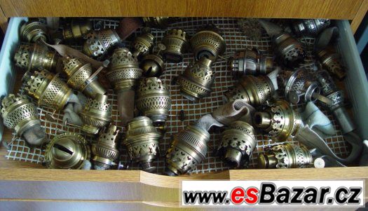 Petrolejová lampa -  mosazné hořáky, držáky, knoty, cylindry – fotografie 3