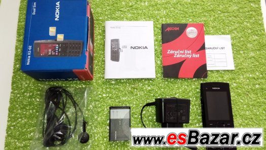 Nokia X2-02 Dark Silver – fotografie 3