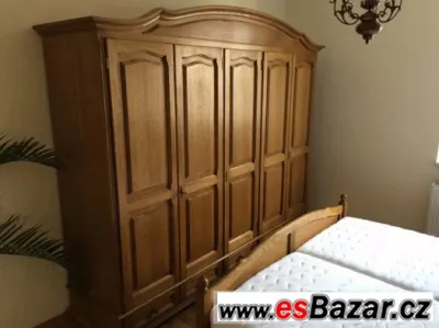 Masivní dubová ložnice. Rustikal. Komplet.