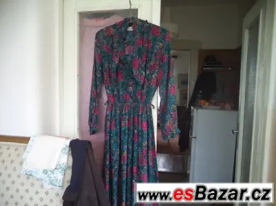 VINTAGE DAMSKE OBLECENI + kabelky,rukavicky