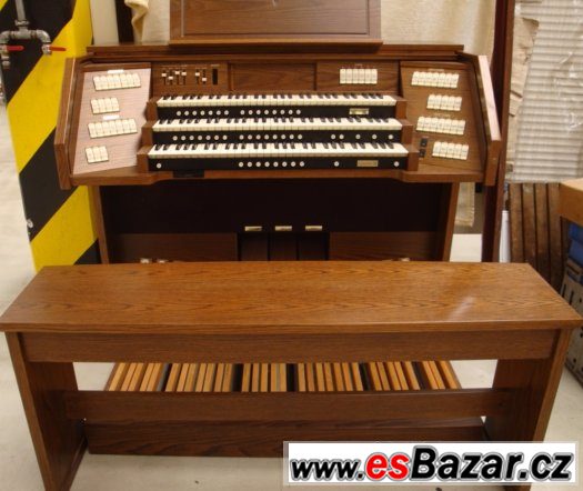 Elektronické varhany s pedály a s lavicí značky Viscount III – fotografie 5