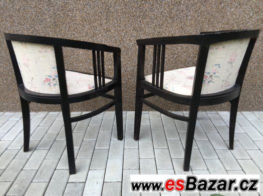 Dvě stylová křesílka po renovaci – fotografie 2