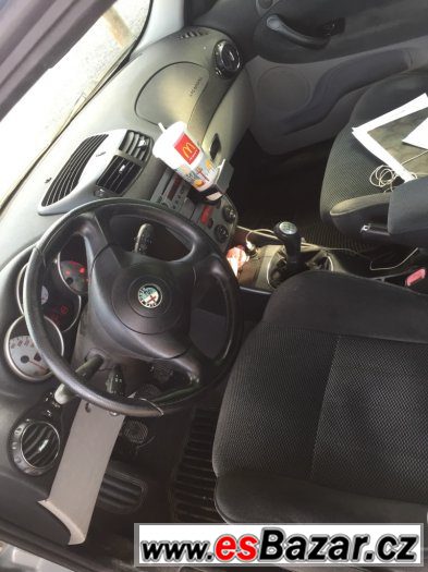 Alfa 147 1.6 2001 plne pojizdna 140 tis najeto – fotografie 5