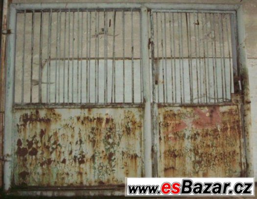 Vrata-brána masivní železná do statku,na pastvu,do fabriky – fotografie 1