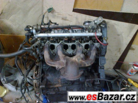 Motor a náhradní díly Renault 19 – fotografie 1