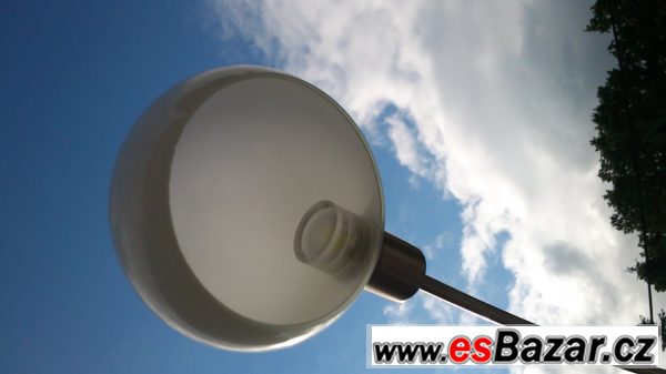 Nová stojací LED lampa – fotografie 2