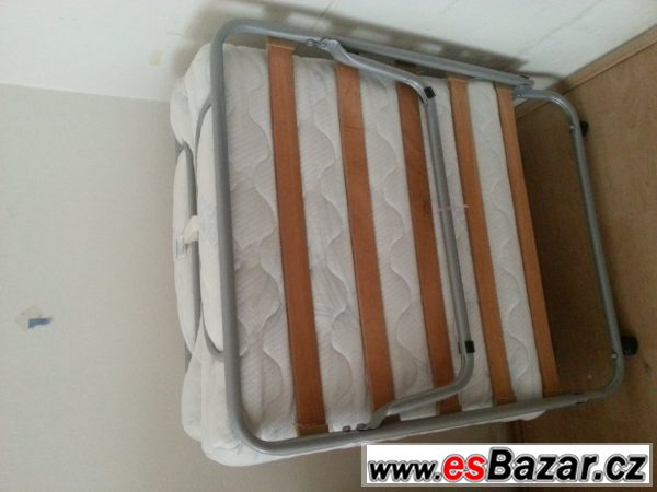 skládací postel s matrací – fotografie 1