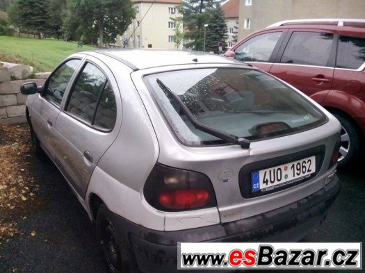 Renault Megane 1.6 rok 1998 – fotografie 2