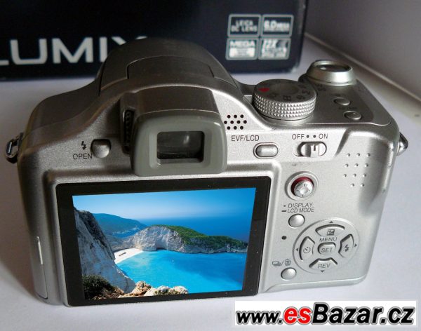 Panasonic DMC-FZ7 + brašna – fotografie 2