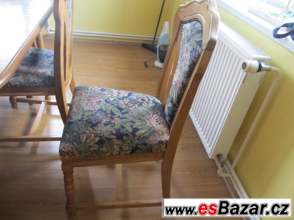 Jídelní stůl se šesti židlemi – fotografie 2
