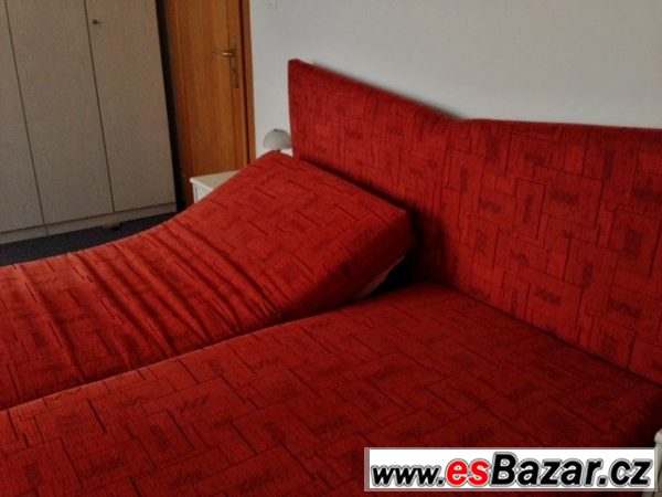 Atypická manželská postel – fotografie 3