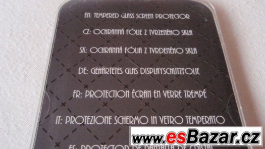 Ochranné tvrzené sklo univerzální na 4,5" displej telefon – fotografie 4