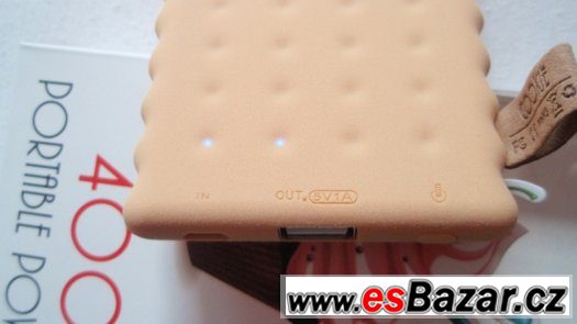 Externí baterie Power Banka 4000mAh pro mobil, pogumovaná – fotografie 4