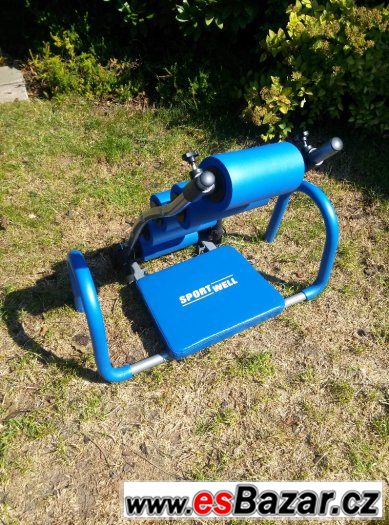 Posilující stroj STAR TRAINER – fotografie 1