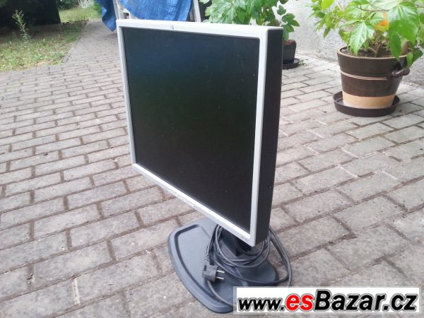 LCD monitor HP1955 – fotografie 1