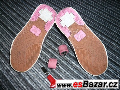 Boty Heelys s kolečky  – fotografie 5