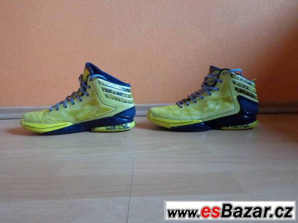 Halové, salové boty adidas  – fotografie 2