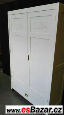 Zrenovovaná šatní skříň