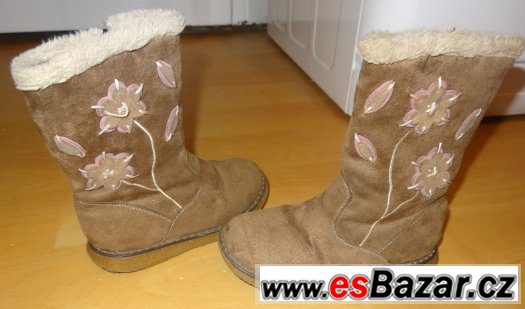 Kozačky vel.26 s výšivkou květin, hnědé-délka stélky 17cm. – fotografie 1