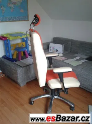 pěkná kancelářská zdravotní židle