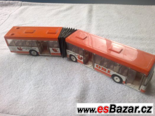 KLOUBOVY AUTOBUS – fotografie 1