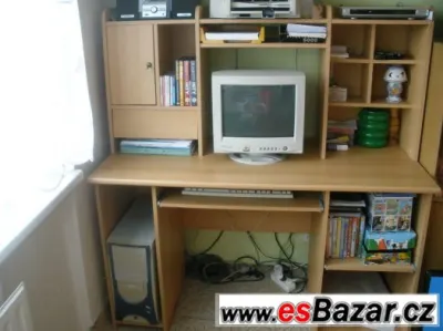 Prodám psací stůl a skříň