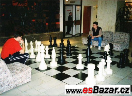 VELKÉ ZAHRADNÍ ŠACHY – fotografie 2