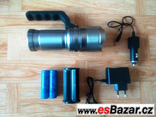 Extra silná CREE LED T6 baterka so zoomom – fotografie 2