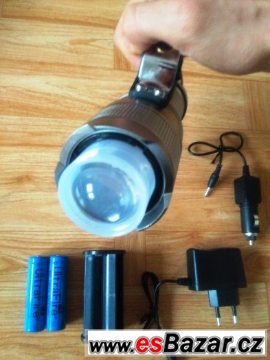 Extra silná CREE LED T6 baterka so zoomom – fotografie 4