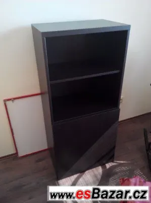 Mahagonová skříň