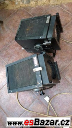 Jevištní reflektory 2x1000W - FUNKČNÍ – fotografie 2