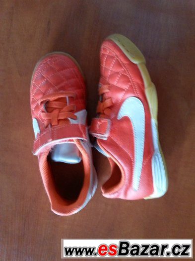 Sálovky Nike – fotografie 2