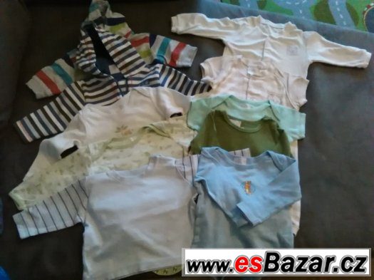 obleceni 2xmikina,4x bodycka.. – fotografie 1