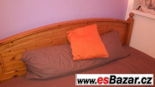 Masivní rám postele z borovice bez roštu – fotografie 1