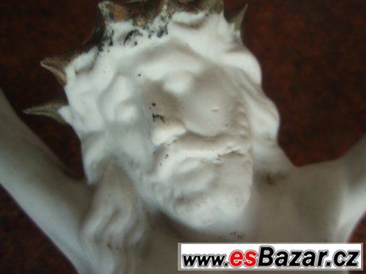 Kristus, starý kříž, starožitný porcelán, socha Krista. – fotografie 4