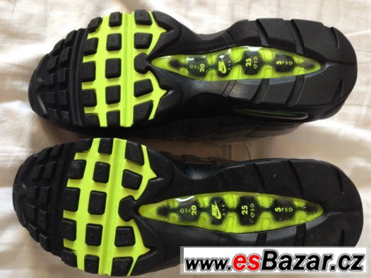 NIKE AIR MAX 95 OG – fotografie 3