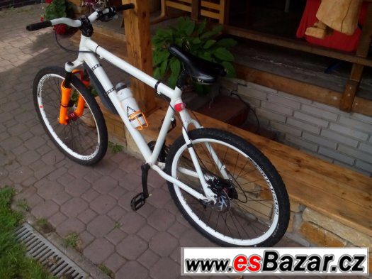 MTB Giant – fotografie 1