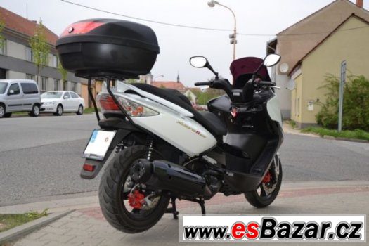 Kymco Xciting 500i R, r.v. 2010, najeto 8.400 km – fotografie 3