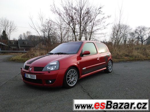 Renault Clio Sport R.S. 172 – fotografie 1