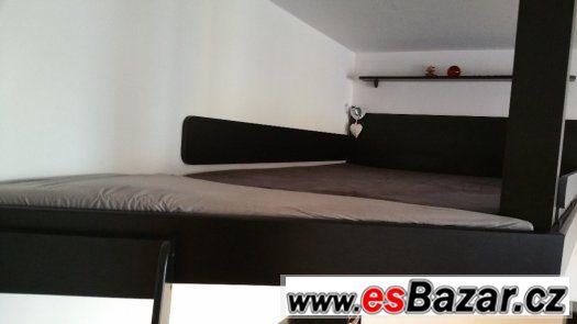 DVOUPOSTEL ZÁVĚSNÁ – fotografie 3