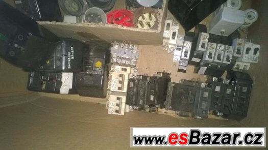 drobný elektromateriál – fotografie 4