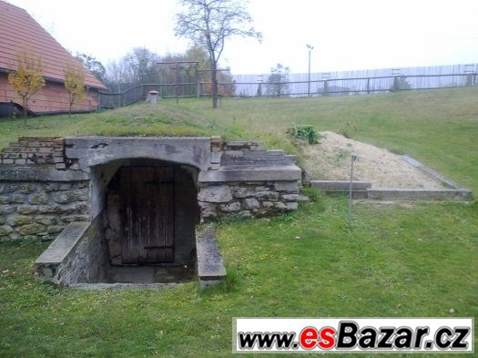 PRODEJ DOMU V ČESKÉ KANADĚ S POZEMKEM S GARÁŽÍ – fotografie 5