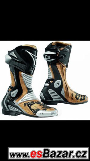 nove moto boty diadora – fotografie 1