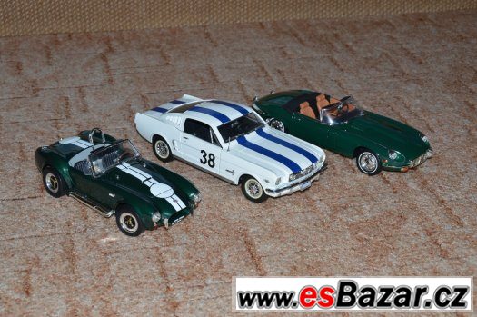 Kovové modely Ford, Jaguar, Shelby Cobra 1/18 – fotografie 1